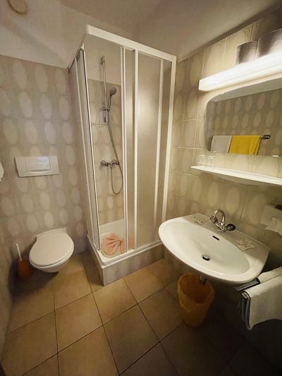 Appartement/Fewo, Dusche, WC, 2 Schlafzimmer, 1 Wohnschlafraum