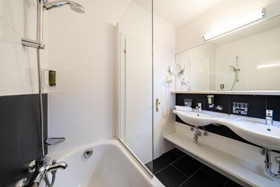 Appartamento in albergo, bagno, WC, vista lago