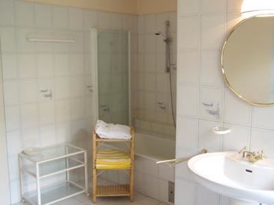 Appartamento in albergo, bagno, WC, vista lago