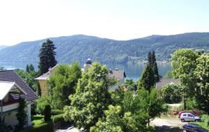 Hotel suite, bath, toilet, lake view