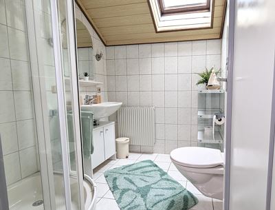 Appartamento, doccia e bagno, WC, balcone