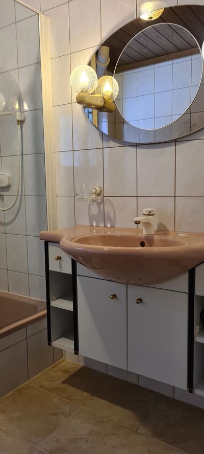 Appartamento, doccia e bagno, WC, lato giardino