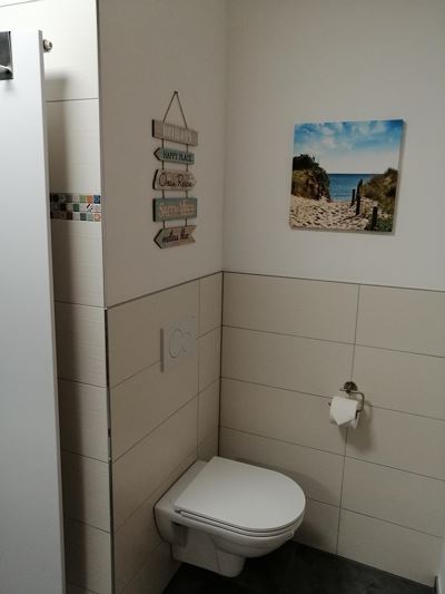 Appartamento, bagno, WC, lato giardino