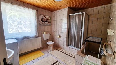 Apartment, shower and bath, toilet, 2 bed rooms