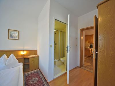 Apartment, shower, toilet, 1 bed room