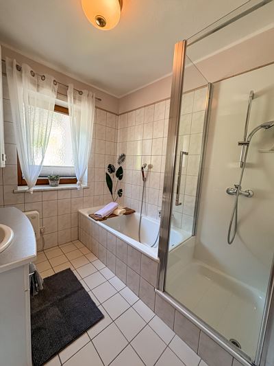 Appartamento, bagno, WC, 2 camere da letto