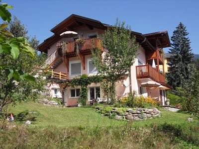 Apartment, shower and bath, toilet, lake view