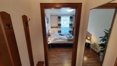 Kleines Doppelzimmer Alleeblick mit Balkon