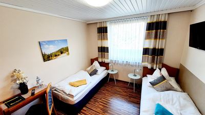 Kleines Doppelzimmer Alleeblick