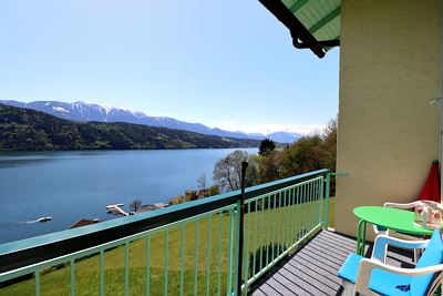 Doppelzimmer mit Balkon und Seeblick