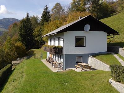 Holiday home, shower, toilet, lake view