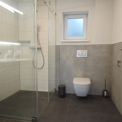 Apartment, shower, toilet, 2 bed rooms