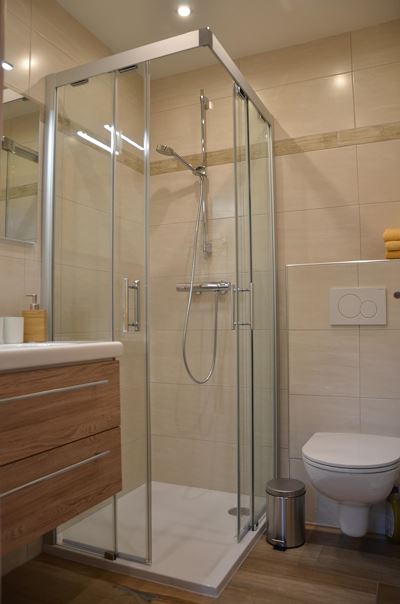 Apartment, shower, toilet, 2 bed rooms