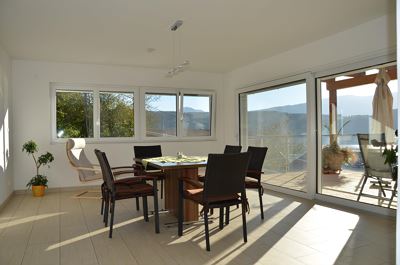 Terrassenwohnung für 2-6 Personen  mit  Terrasse