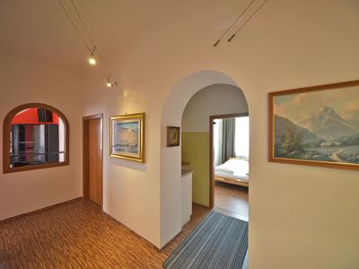 Apartment, bathtub, facing the pool