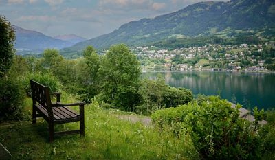 Holiday home, shower, toilet, lake view