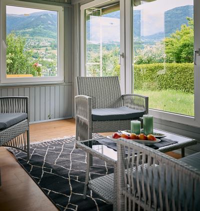 Holiday home, shower, toilet, lake view