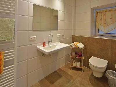 Double room, bath, toilet, ground floor