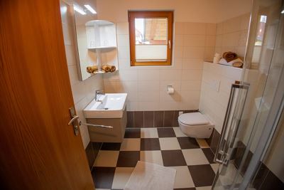 Double room, shower, toilet