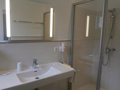 Appartamento, doccia o bagno, WC, balcone