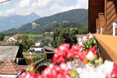 Dreibettzimmer mit Dusche, WC und Balkon