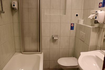 Triple room with shower, toilet and balcony