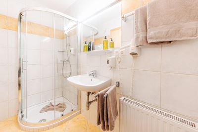 Camera per famiglie, doccia o bagno, WC, comfort