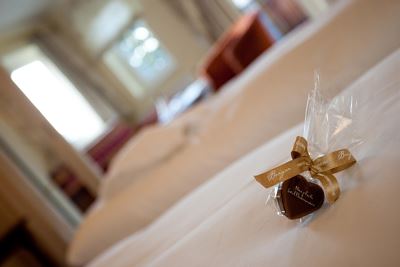 Junior suite, shower and bath tub, lake view