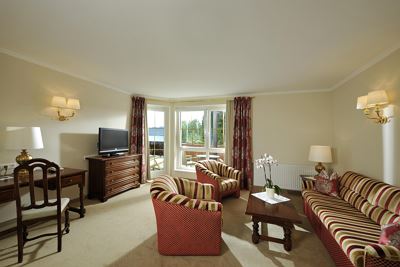 Suite, shower and bath tub, lake view