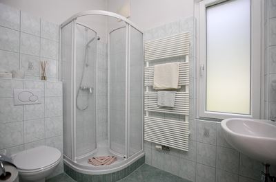 Single room, shower or bath, toilet, balcony