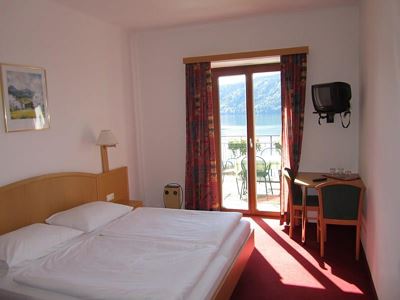 Zimmer 3, Doppelzimmer Du/WC, Balkon, Seeblick