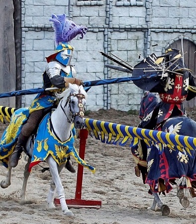 Ritterspiele auf Burg Sommeregg