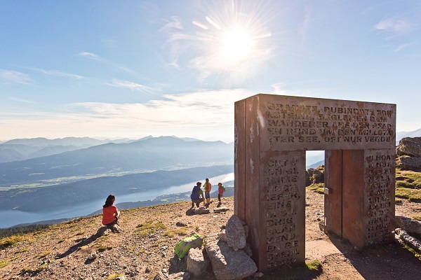 Wandern mit der Familie zum Granattor