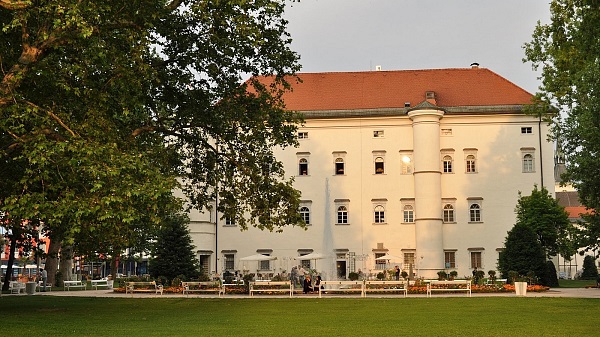 Schloss Porcia Abendstimmung