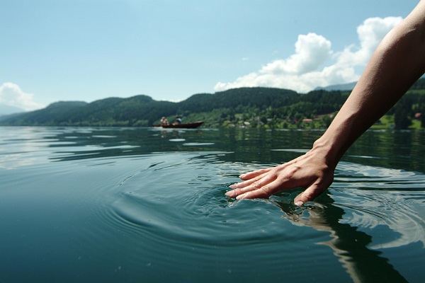 contatto con il lago