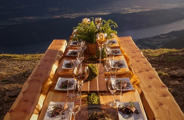 Dining table at the Garnet Gate