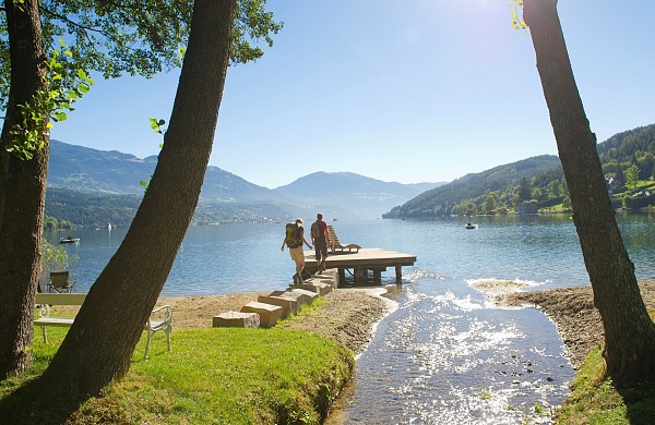 Dem See entgegen Wandern